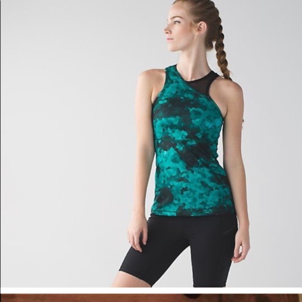 Lululemon two piece crop top w tank set! Two tops in one athletic workout sz 2